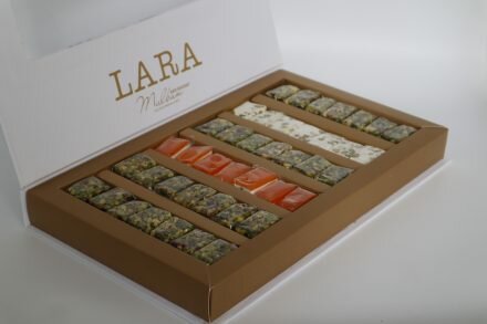 Lara Nougat &amp; Raha Mix 700 Gram